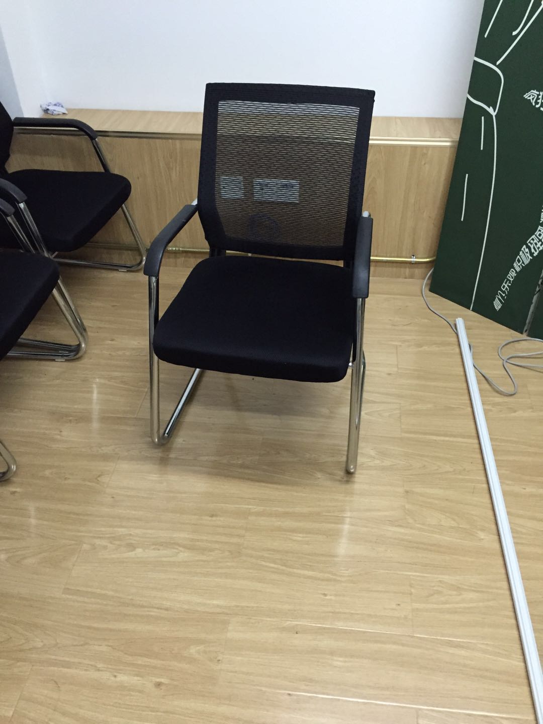 1-201123225GA57.jpg
